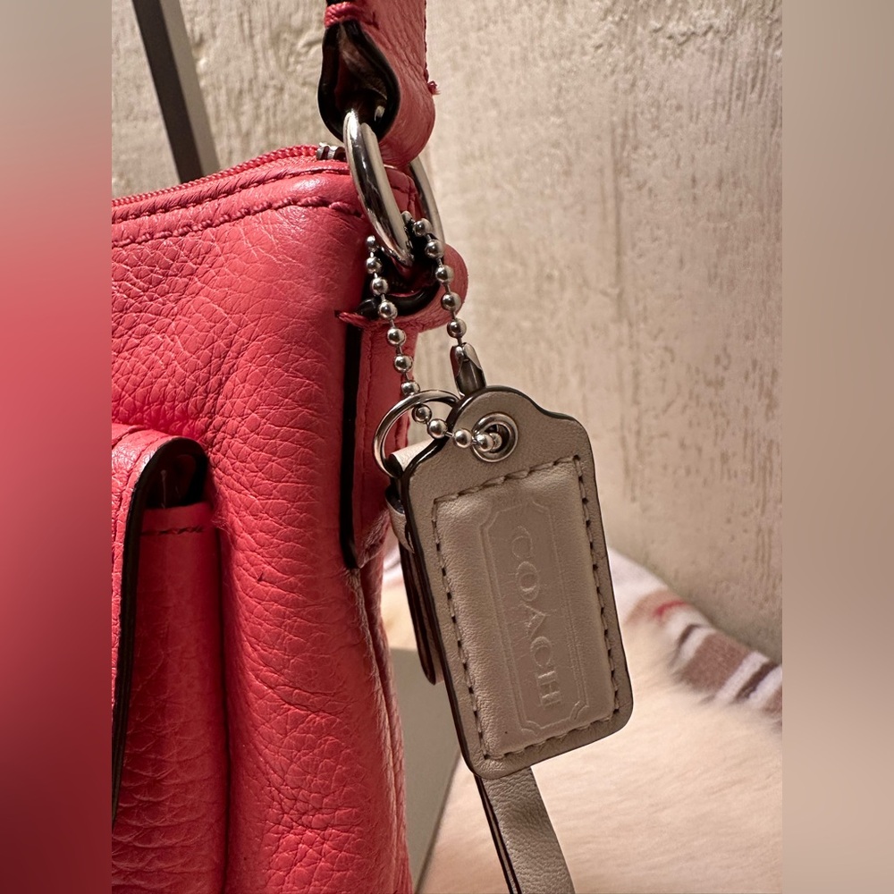 COACH Watermelon Leather Crossbody Bag - Vintage - Picture 4 of 8